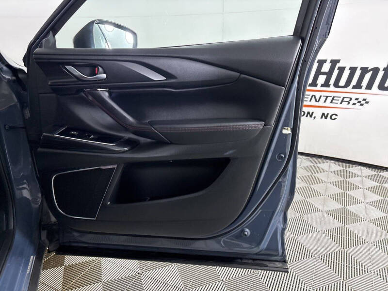 2023 Mazda CX-9 Carbon Edition