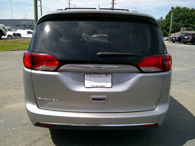 2019 Chrysler Pacifica Touring L