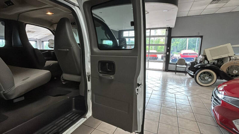 2018 Chevrolet Express LT 2500