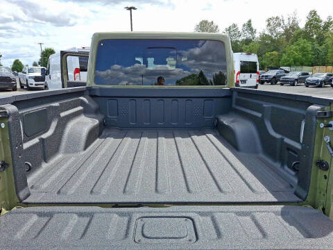 2025 Jeep Gladiator Sport