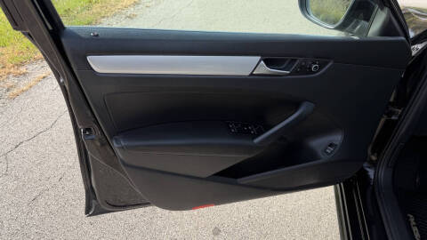 2012 Volkswagen Passat SE PZEV