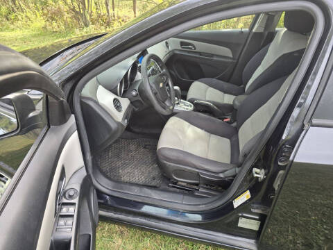 2013 Chevrolet Cruze LS Auto
