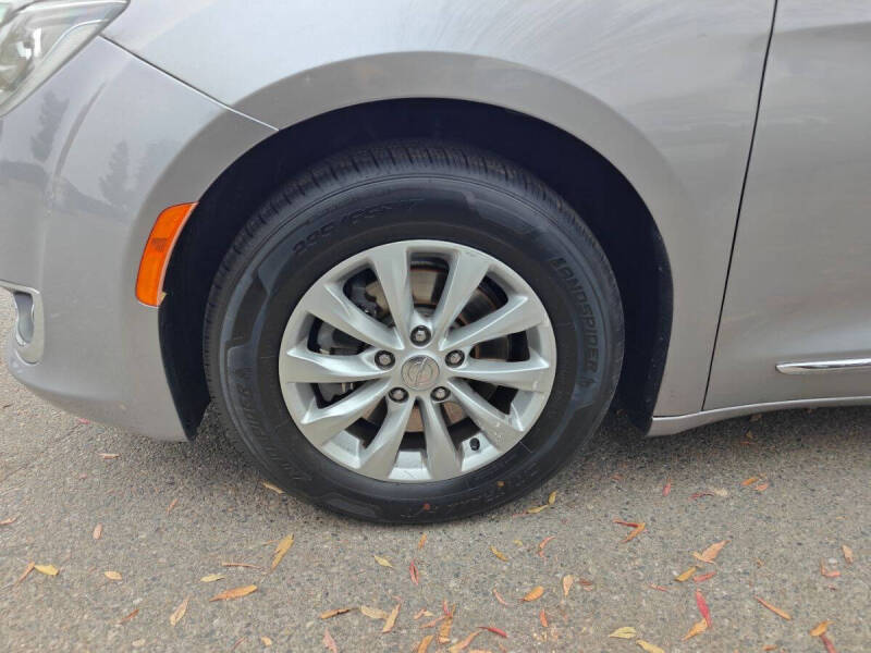 2018 Chrysler Pacifica Touring L