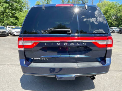 2017 Lincoln Navigator Select