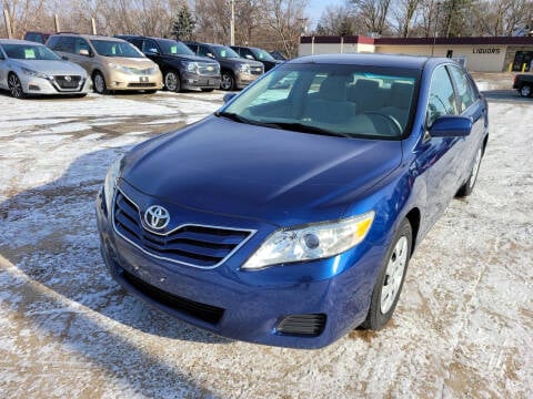 2010 Toyota Camry for sale at Prime Time Auto LLC in Shakopee MN