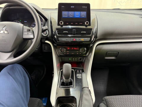 2024 Mitsubishi Eclipse Cross LE