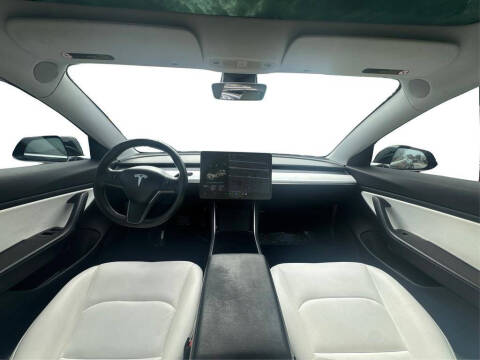 2019 Tesla Model 3 Standard Range Plus