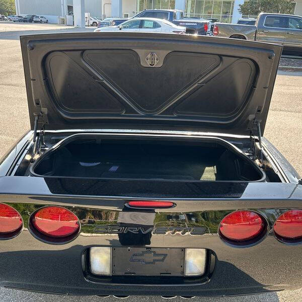2003 Chevrolet Corvette 18