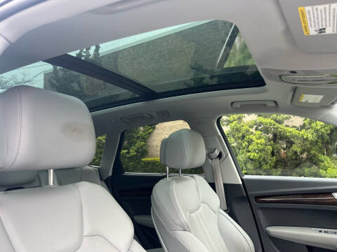 2018 Audi Q5 2.0T quattro Premium Plus