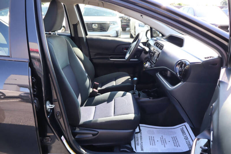 2016 Toyota Prius c