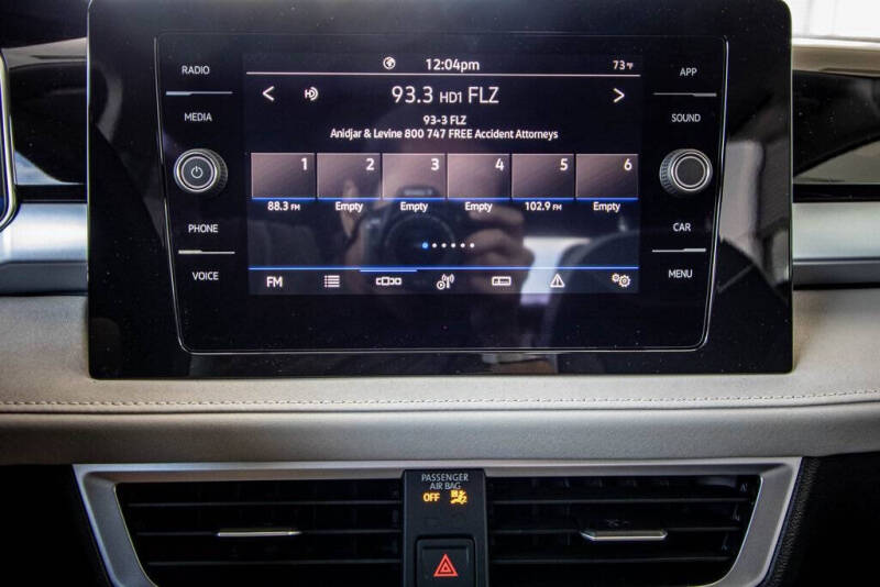 2026 Volkswagen Taos SE