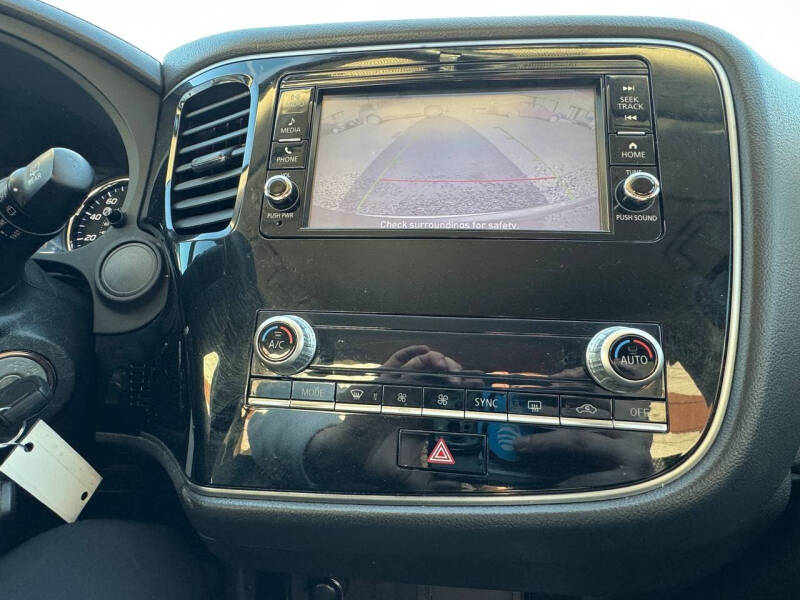 2020 Mitsubishi Outlander ES