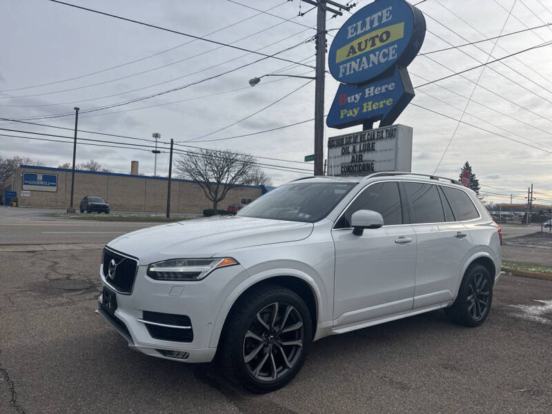 2016 Volvo XC90 T6 Momentum