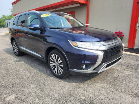 2019 Mitsubishi Outlander for sale at Richardson Sales, Service & Powersports in Highland IN