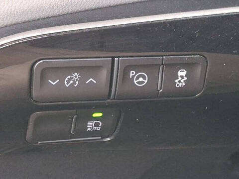 2019 Toyota Prius LE AWD-e