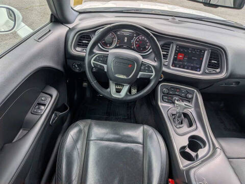 2017 Dodge Challenger SXT