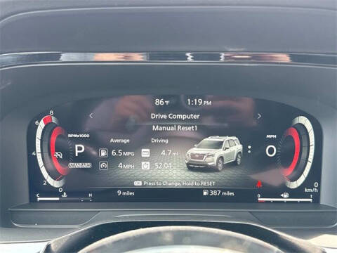 2025 Nissan Pathfinder Platinum