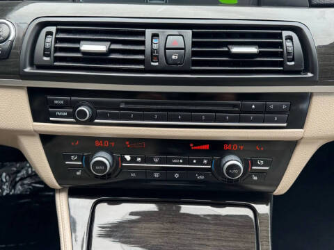 2012 BMW 5 Series 528i xDrive