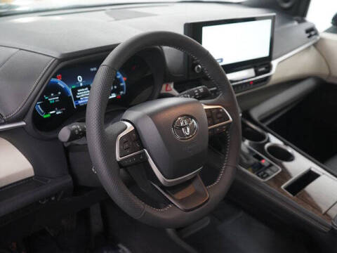 2025 Toyota Sienna Limited 7-Passenger