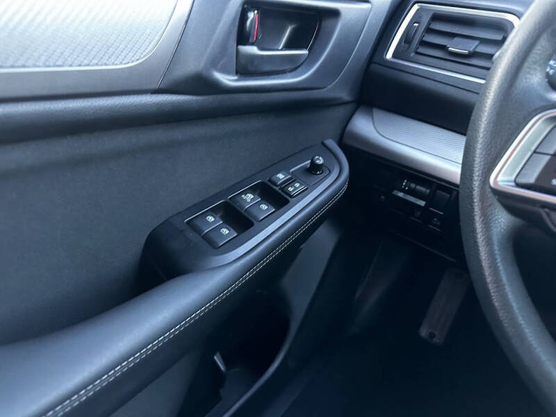 2019 Subaru Outback 2.5i