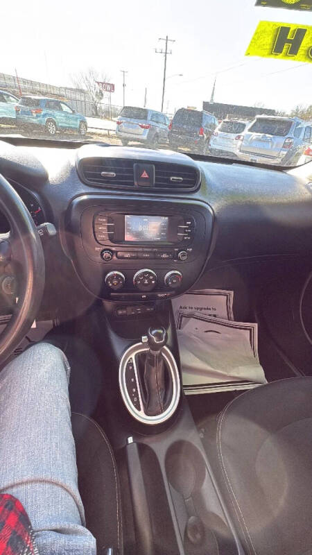 2016 Kia Soul +