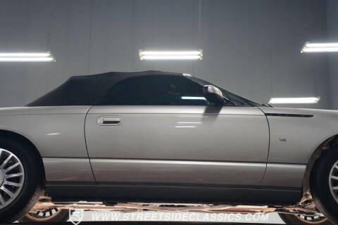 2004 Ford Thunderbird Deluxe