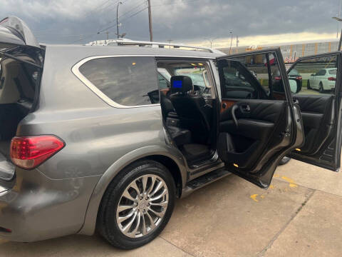 2015 Infiniti QX80