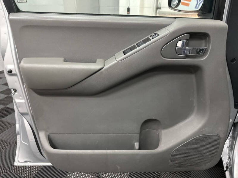 2021 Nissan Frontier SV