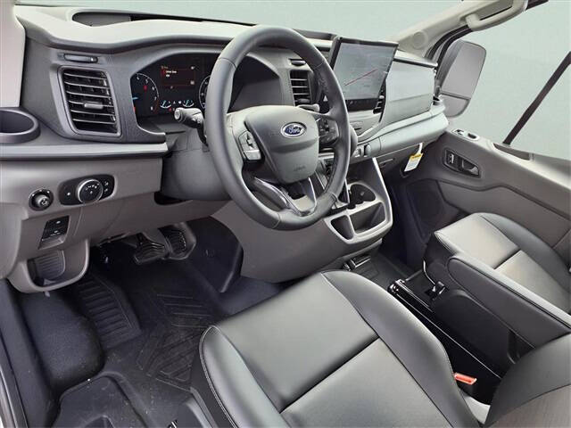 2025 Ford Transit 250