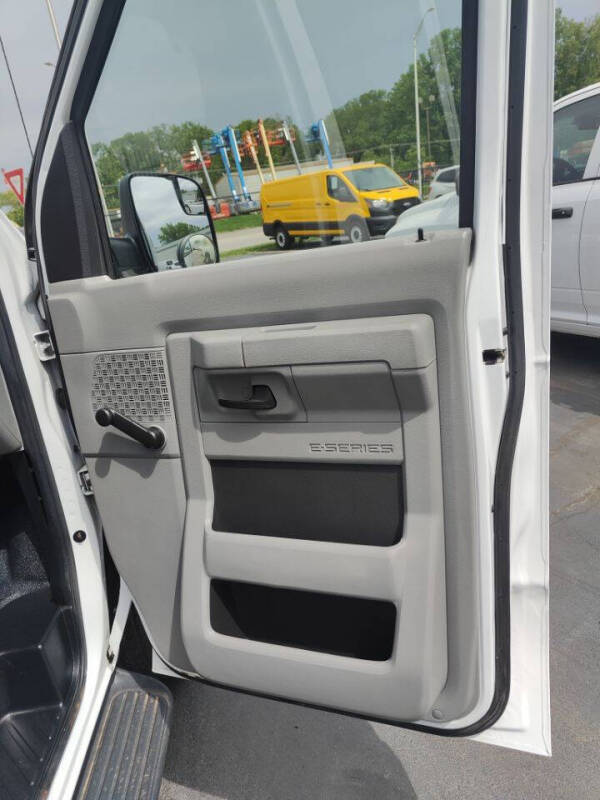 2011 Ford E-Series E-350 SD