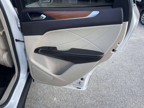 2017 Lincoln MKC Select