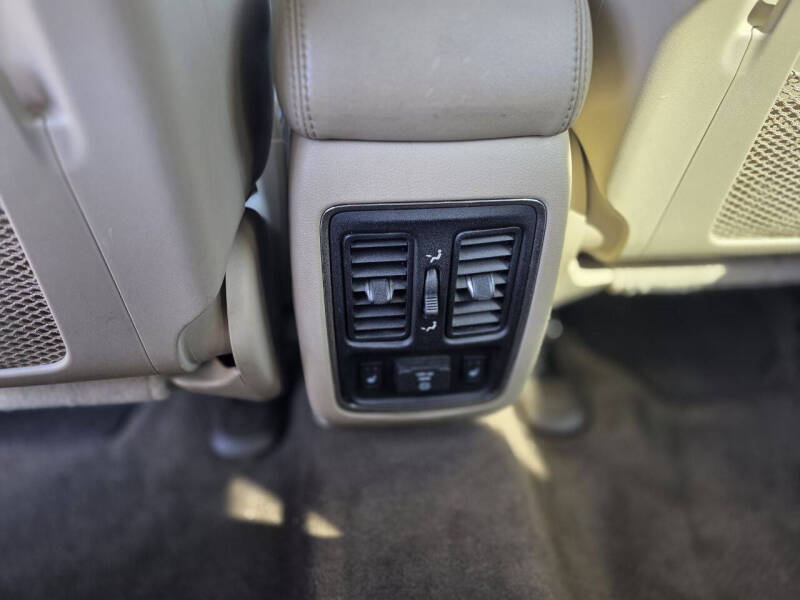 2011 Jeep Grand Cherokee Overland