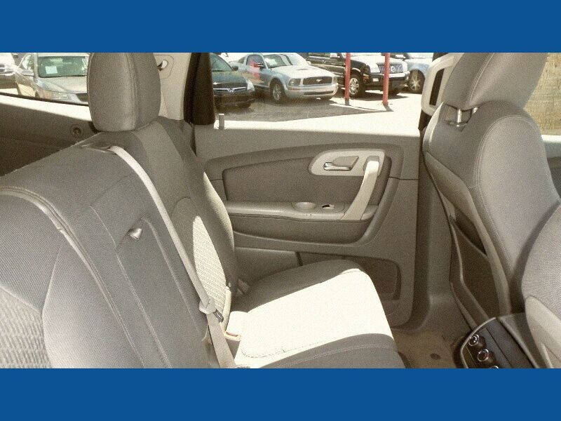 2011 Chevrolet Traverse LS