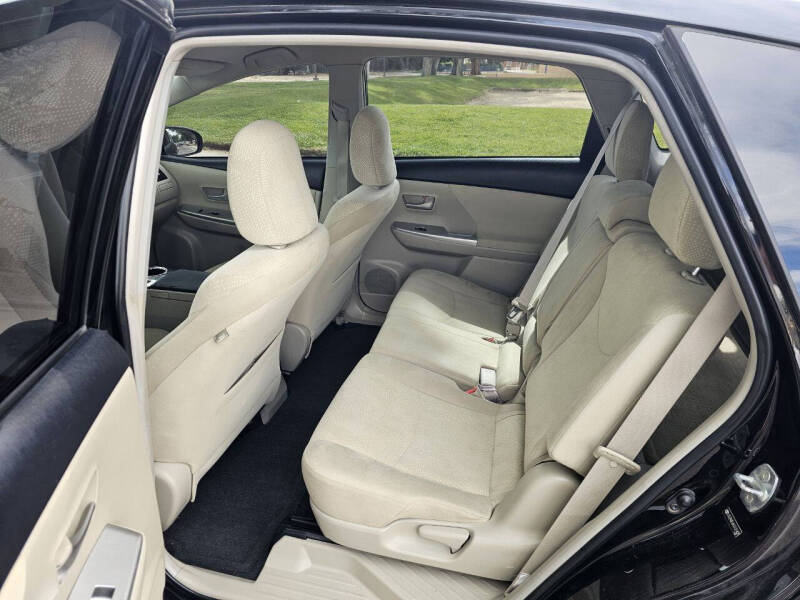 2012 Toyota Prius v Five
