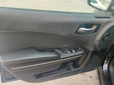 2017 Dodge Charger SE