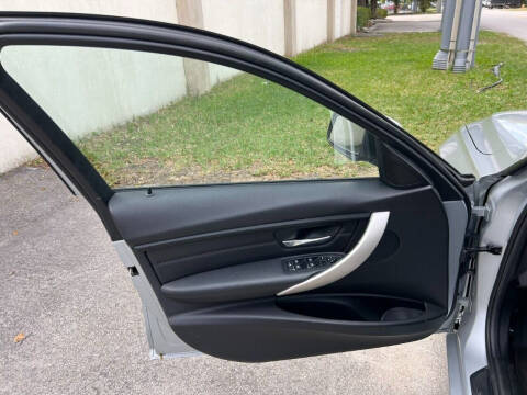 2016 BMW 3 Series 320i