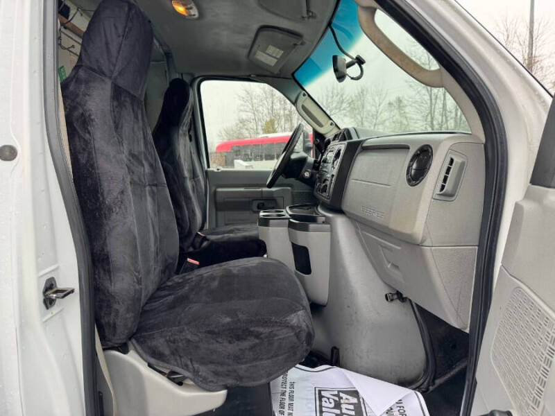 2018 Ford E-Series E-450 SD