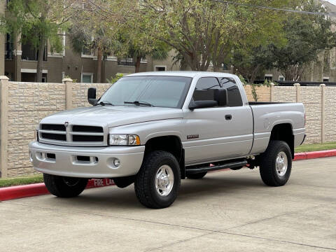 2001 Dodge Ram 2500 for sale at RBP Automotive Inc. in Houston TX