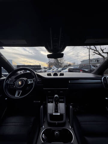 2020 Porsche Cayenne Turbo Coupe