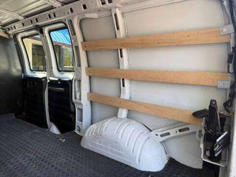 2024 Chevrolet Express 2500