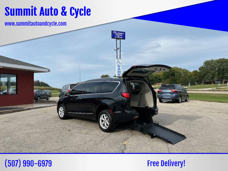 2017 Chrysler Pacifica for sale at Summit Auto & Cycle in Zumbrota MN