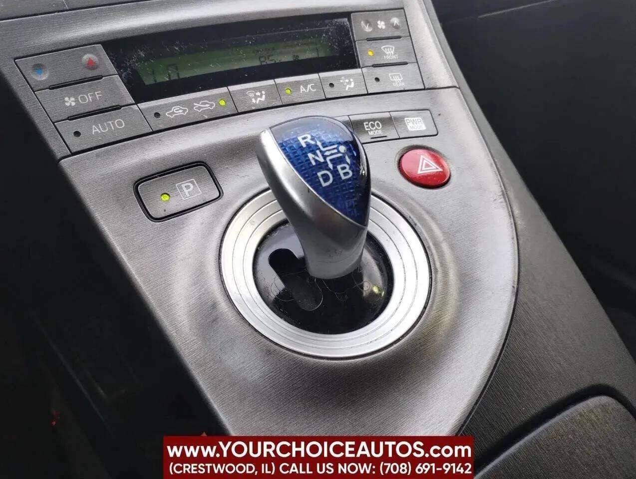 ToyotaPrius Plug-in Hybrid27