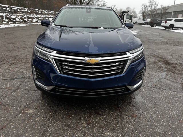 2022 Chevrolet Equinox for sale at Bowman Auto Center in Clarkston, MI