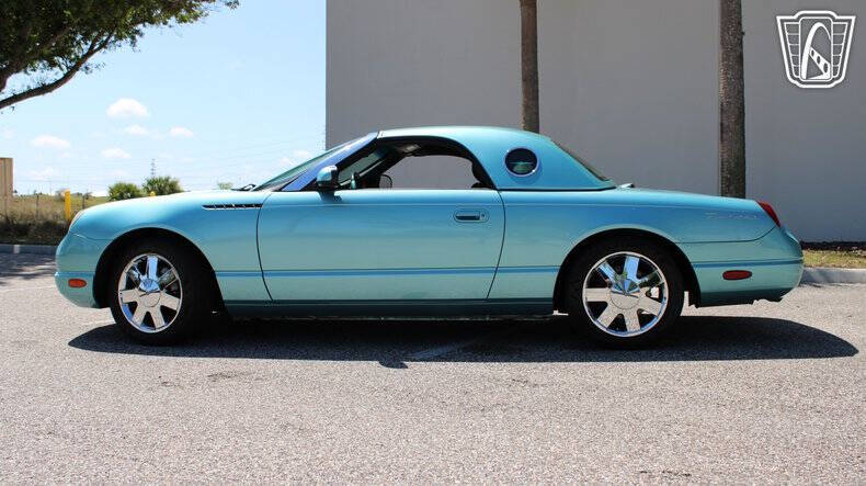 2002 Ford Thunderbird Deluxe