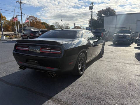 2017 Dodge Challenger SXT
