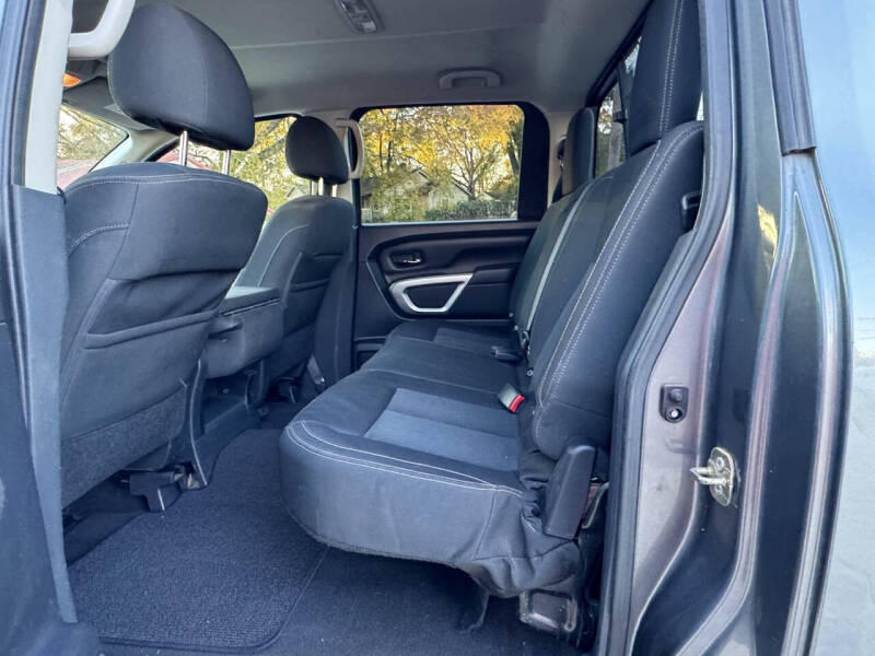 2016 Nissan Titan XD SV