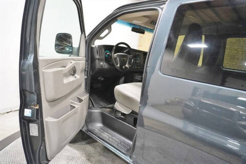 2017 Chevrolet Express LT 3500