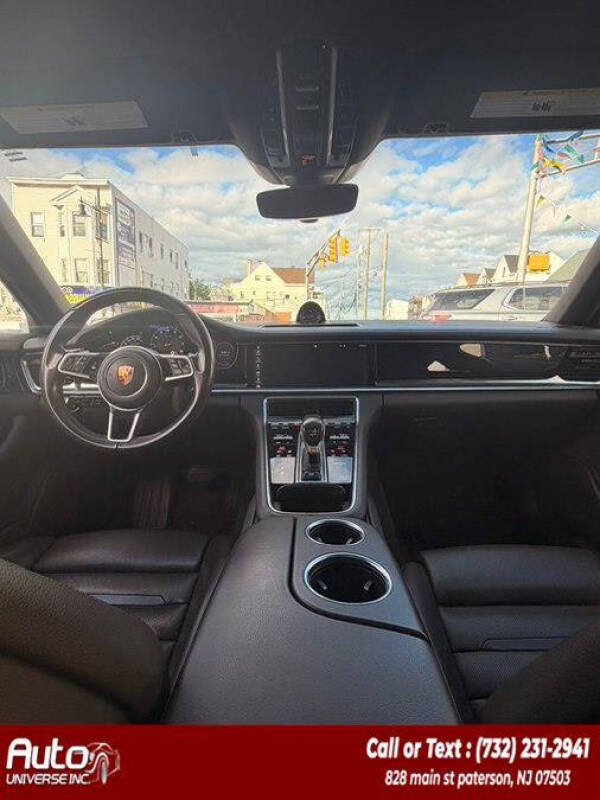 2017 Porsche Panamera