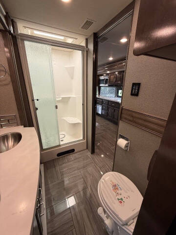2019 Freightliner XCM Chassis