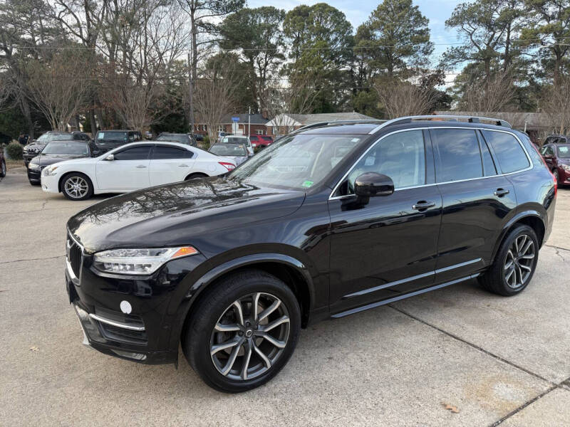 2017 Volvo XC90 Momentum's photo
